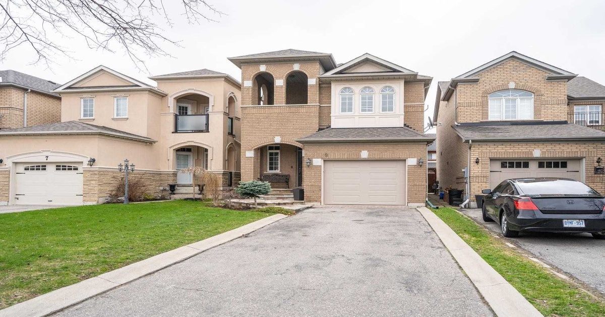 9 Willow Tree St Vaughan