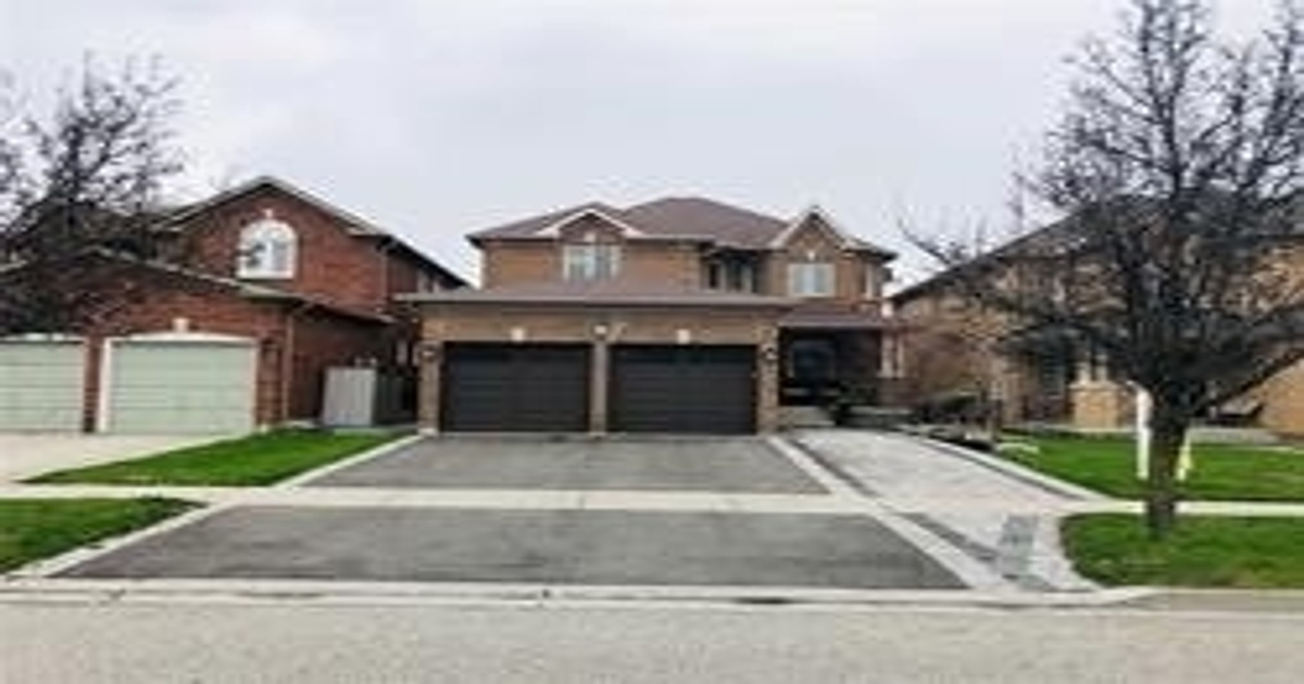 8 Sweet Water Cres Richmond Hill