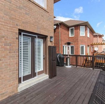 Residential 8 Sweet Water Cres Richmond Hill For Sale