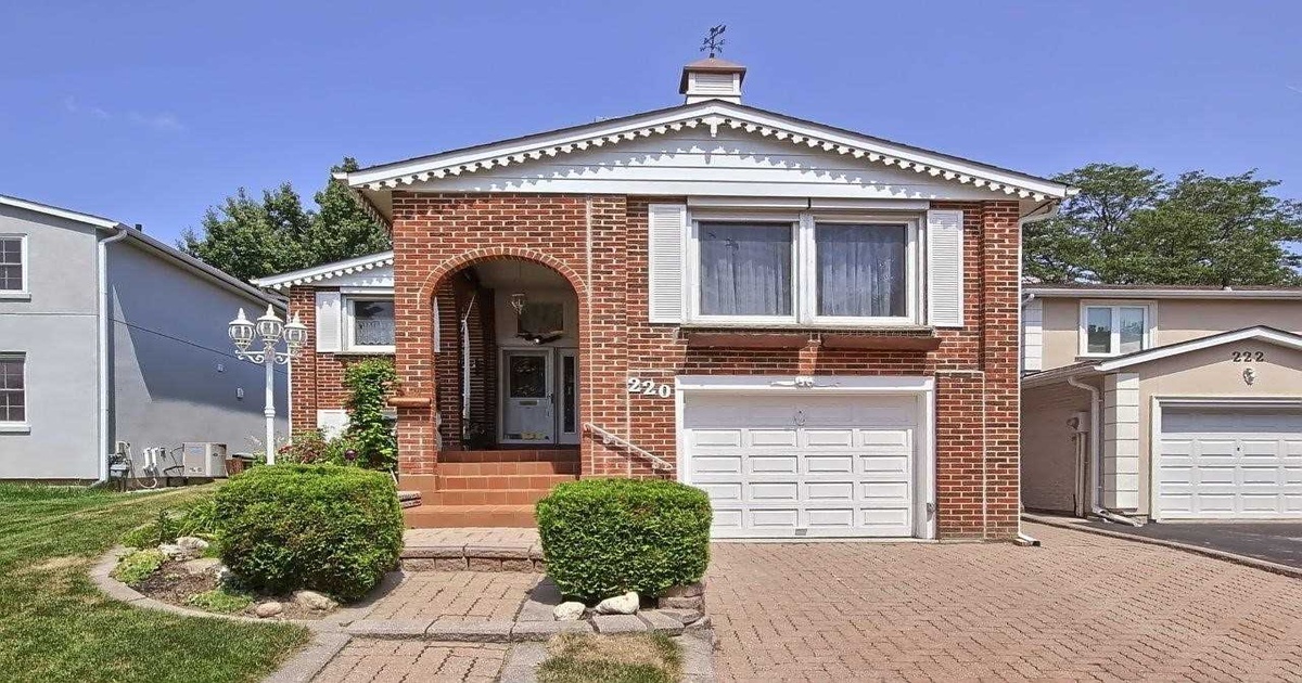 220 Thoms Cres Newmarket