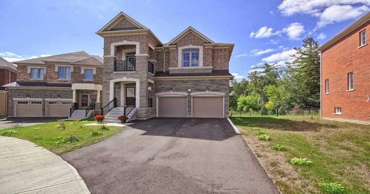 15 Leary Cres Richmond Hill