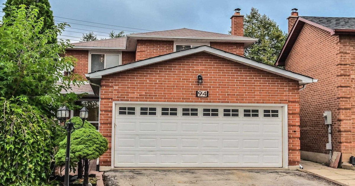 94 Coles Ave Vaughan