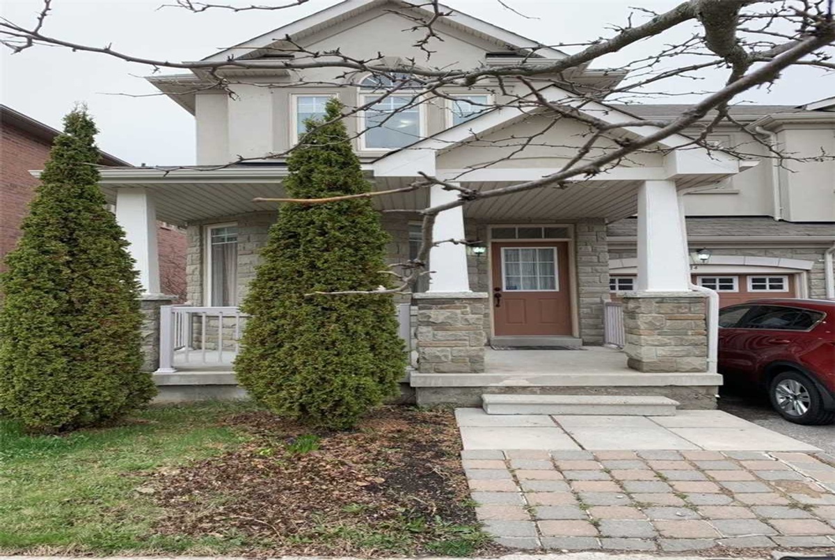 Residential 34 Brower Ave Richmond Hill For Lease