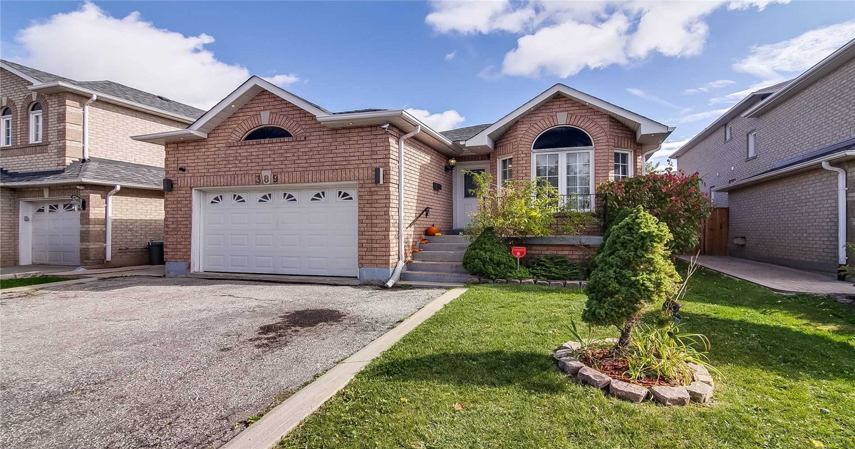 389 St Joan Of Arc Ave Vaughan