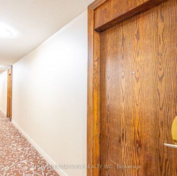 Condo 51 Baffin Crt Richmond Hill For Sale