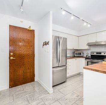Condo 51 Baffin Crt Richmond Hill For Sale