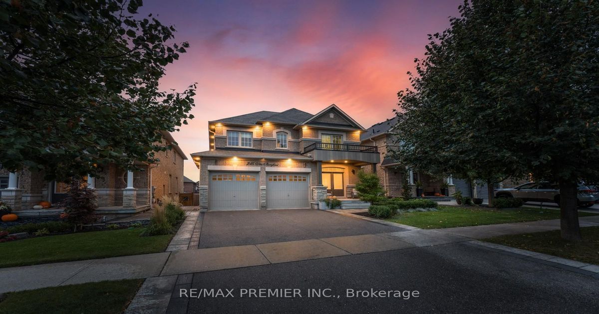 215 Via Borghese St Vaughan