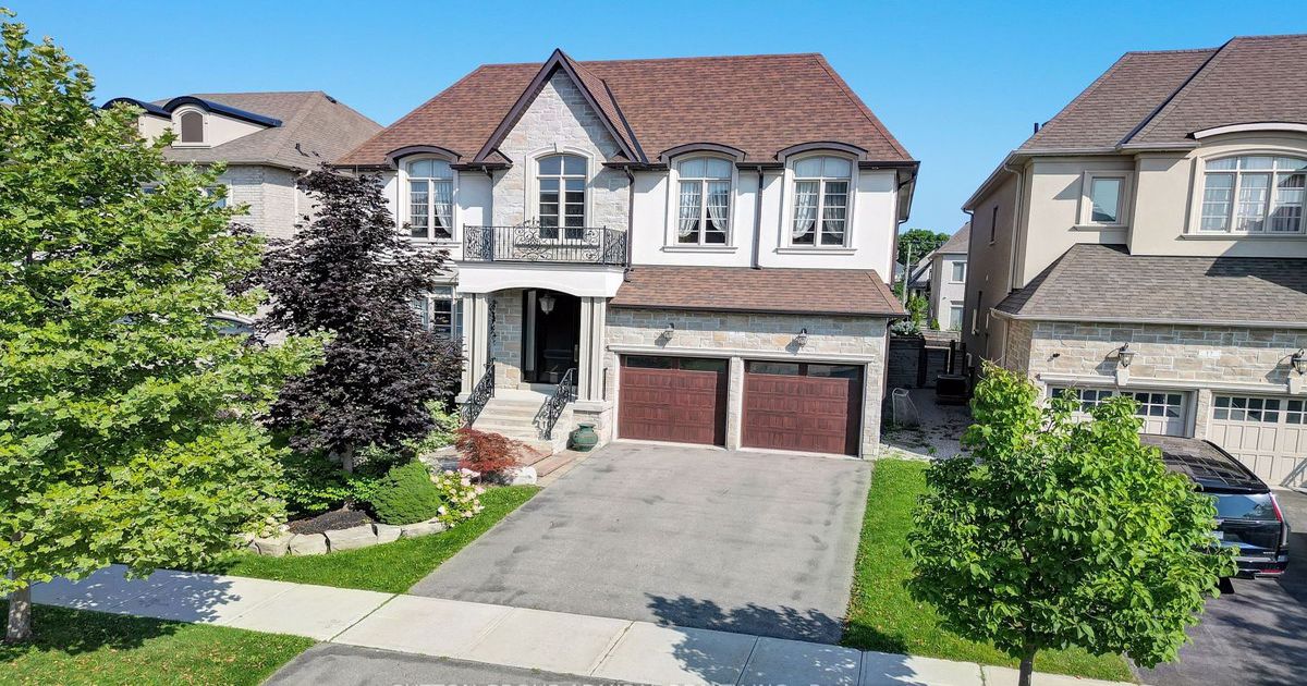 15 Day Lily Cres Richmond Hill