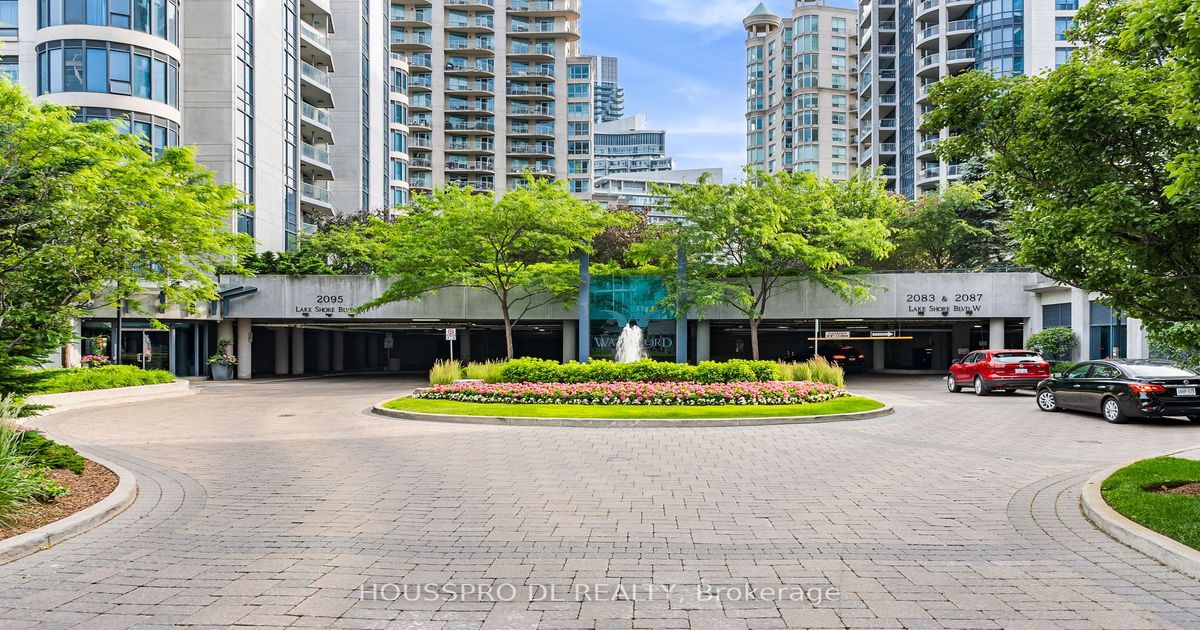 2095 Lake Shore Blvd W Toronto