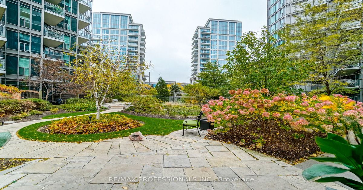 2121 Lake Shore Blvd W Toronto