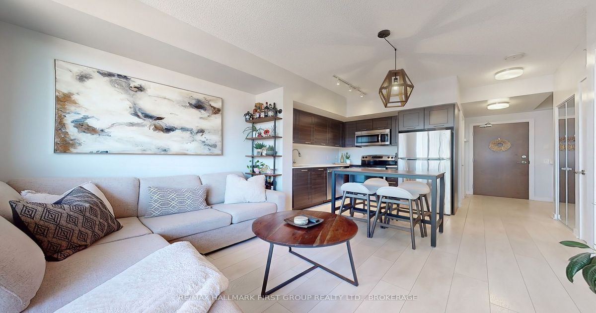 2212 Lakeshore Blvd W Toronto