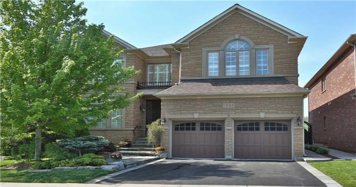 1565 Pinery Cres Oakville