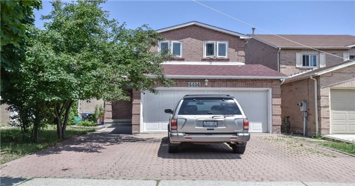 4414 Waterford Cres Mississauga