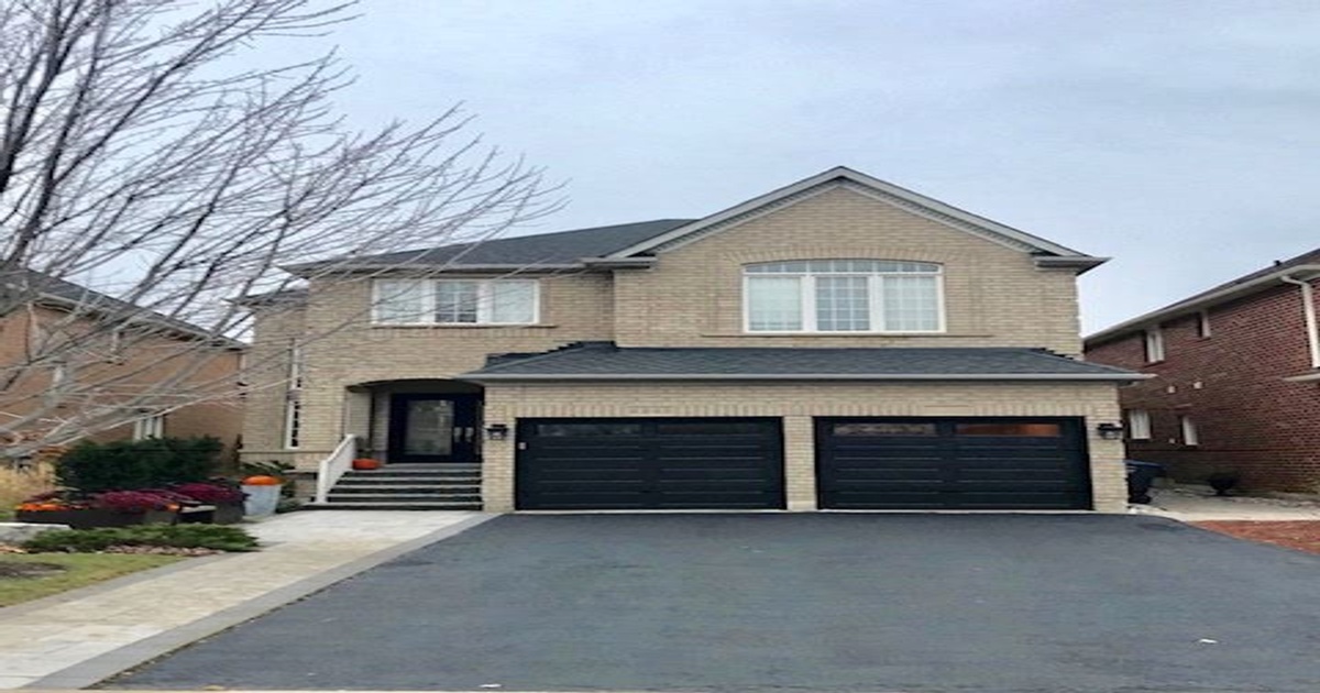 4841 Colombo Cres Mississauga
