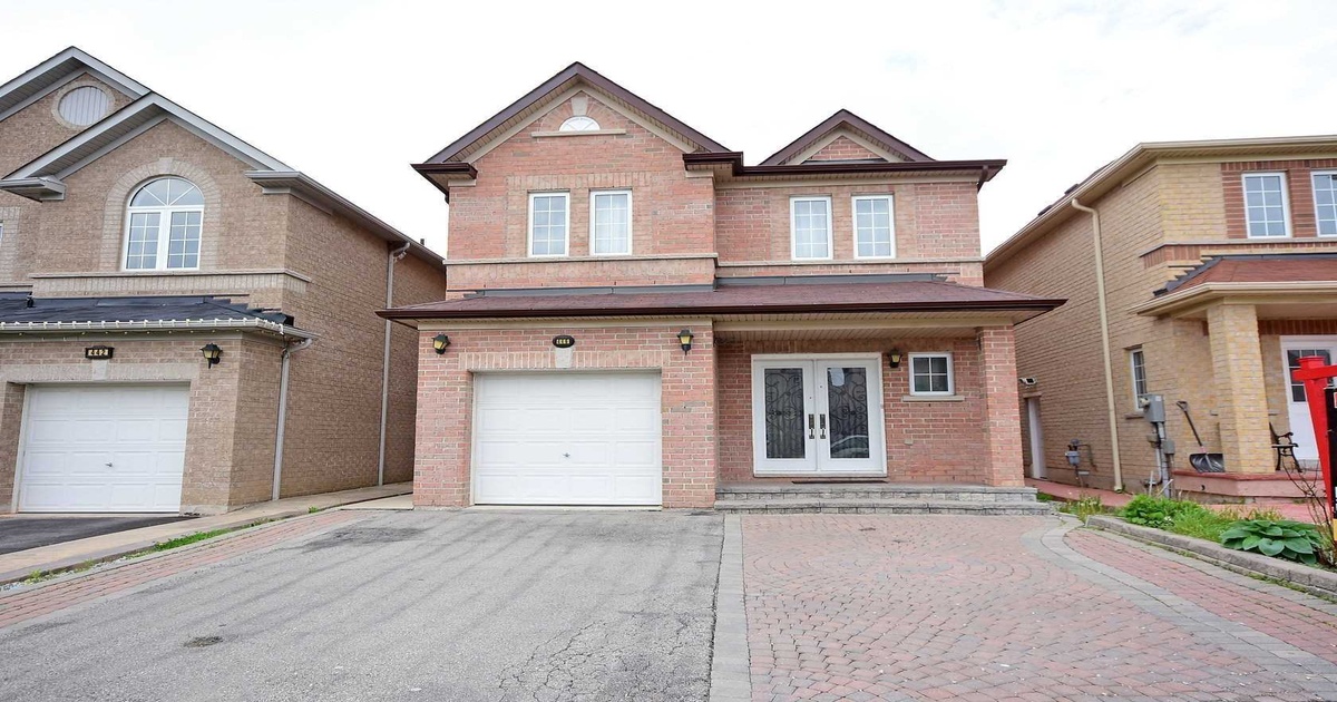 446 Comiskey Cres Mississauga