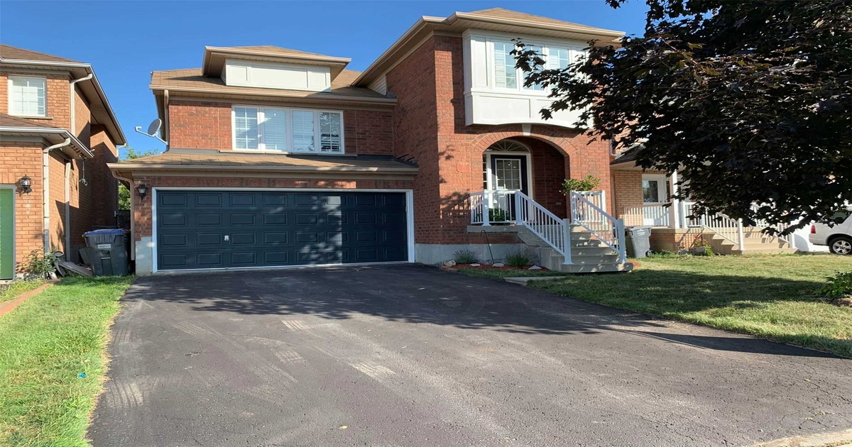 20 Queen Mary Dr Brampton
