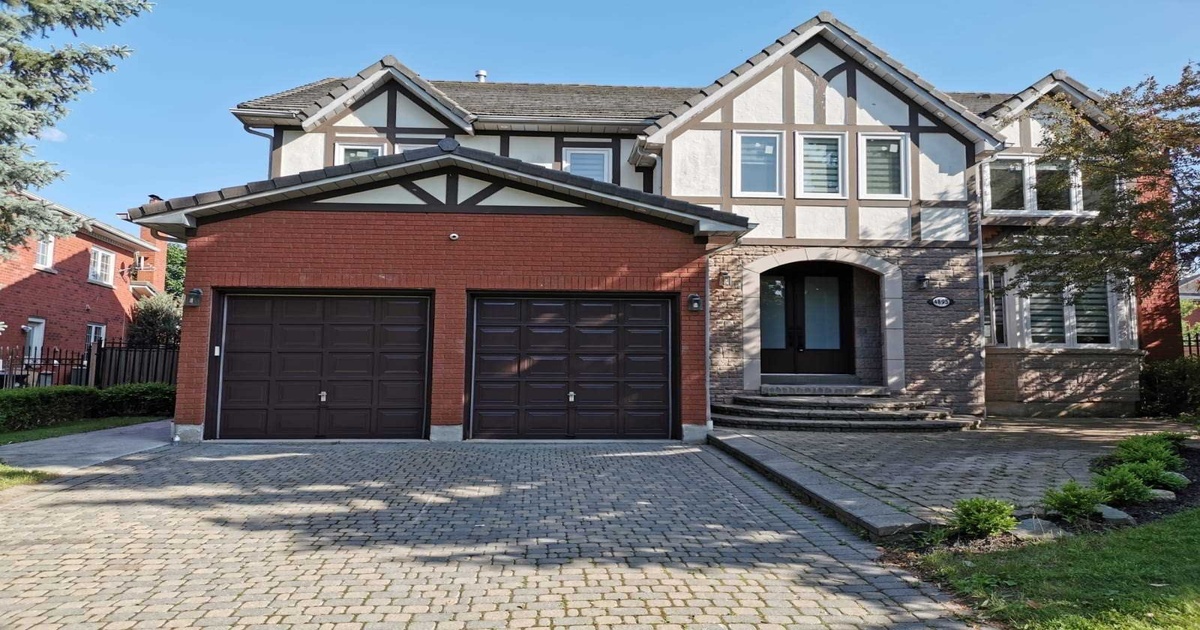 4895 Forest Hill Dr Mississauga