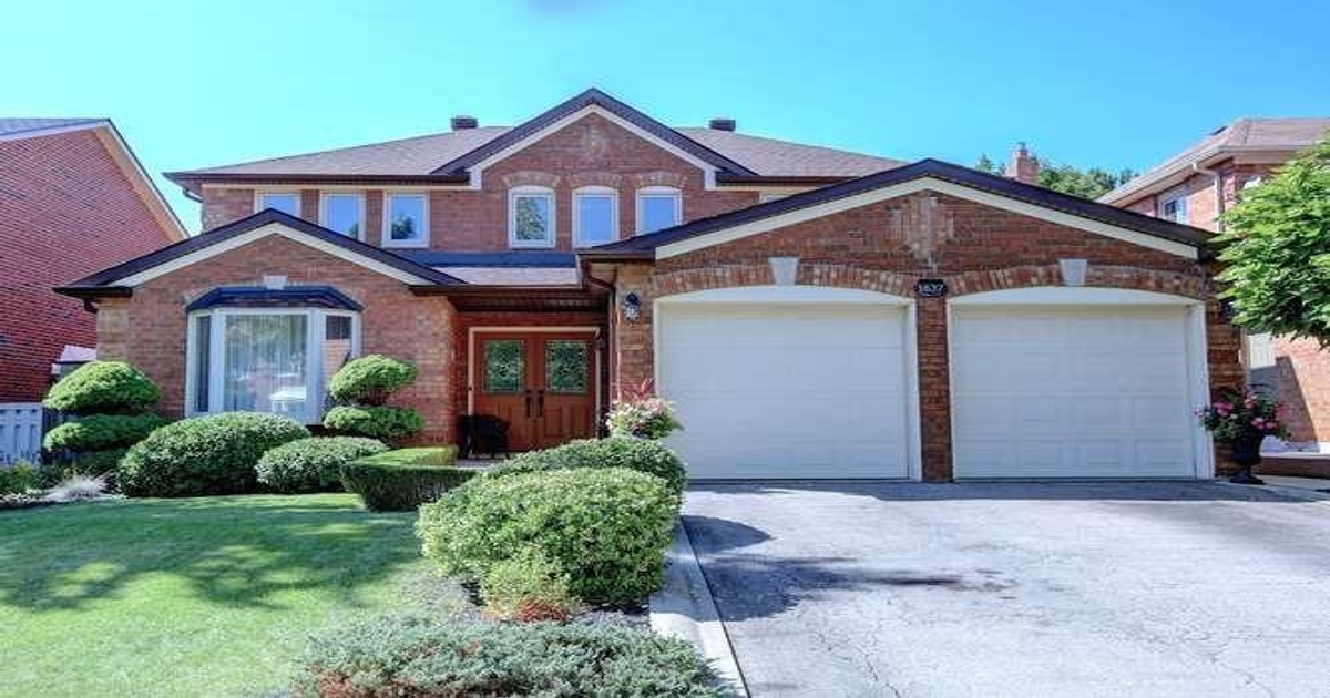 1637 Hollywell Ave Mississauga