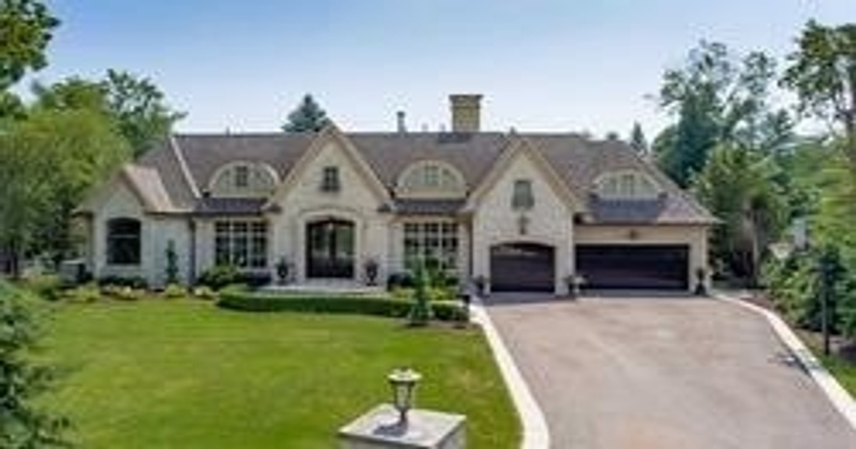 461 Country Club Cres Mississauga