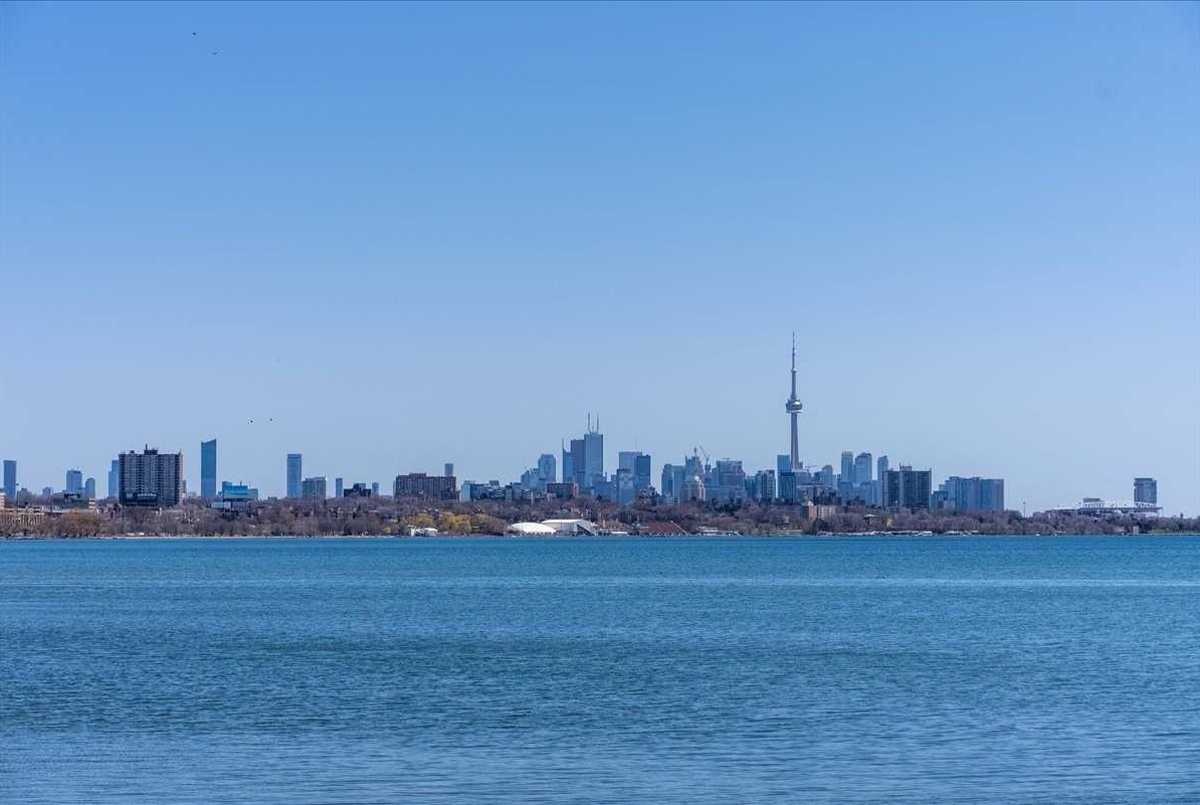 80 Palace Pier Crt Toronto AGENT ON DUTY