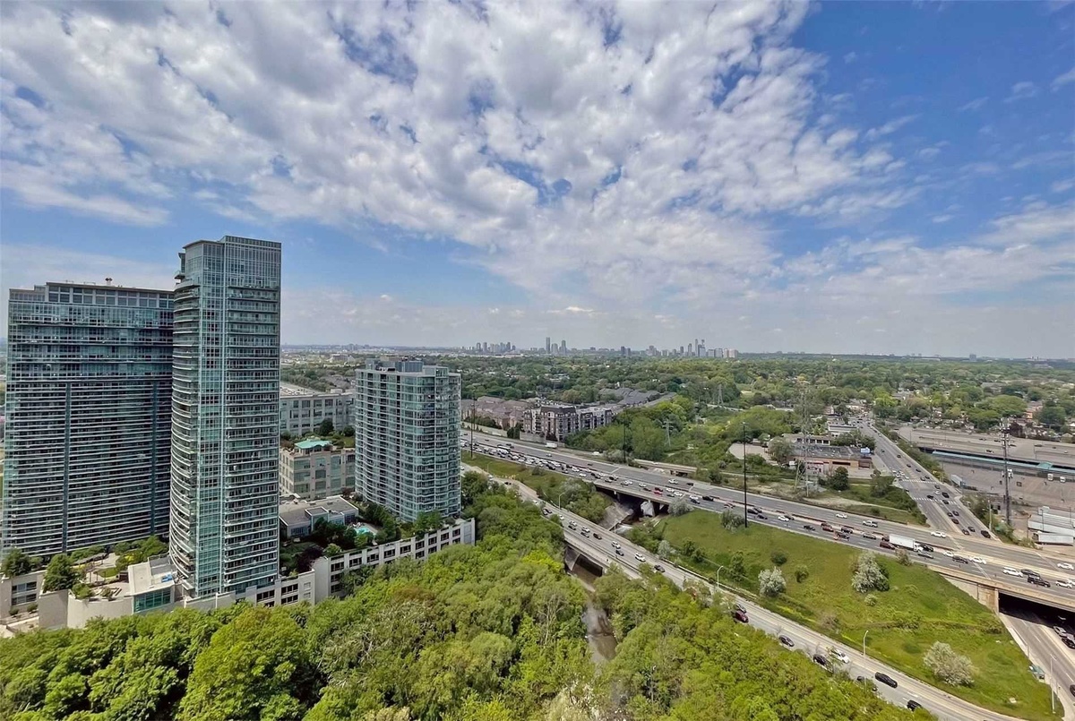 90 Park Lawn Rd Toronto AGENT ON DUTY